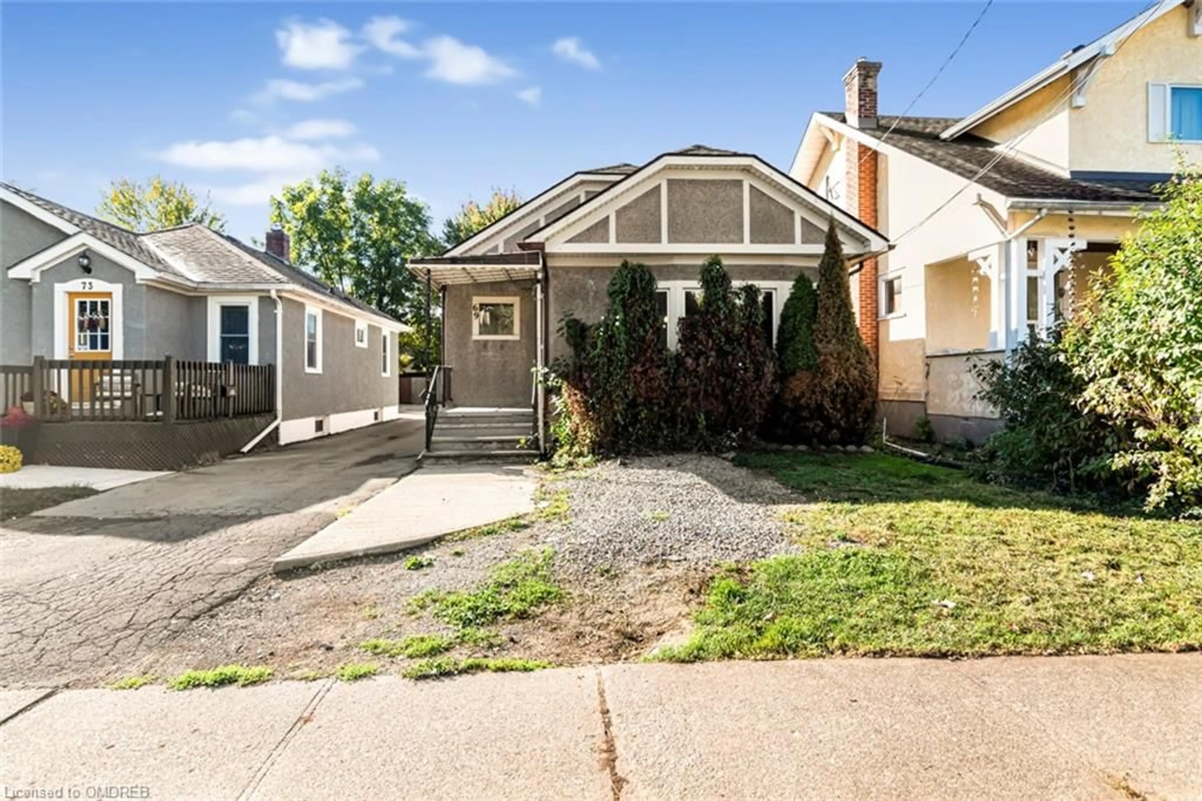 Frontside or backside of a home, the street view for 69 Griffith St, Welland Ontario L3B 4G6