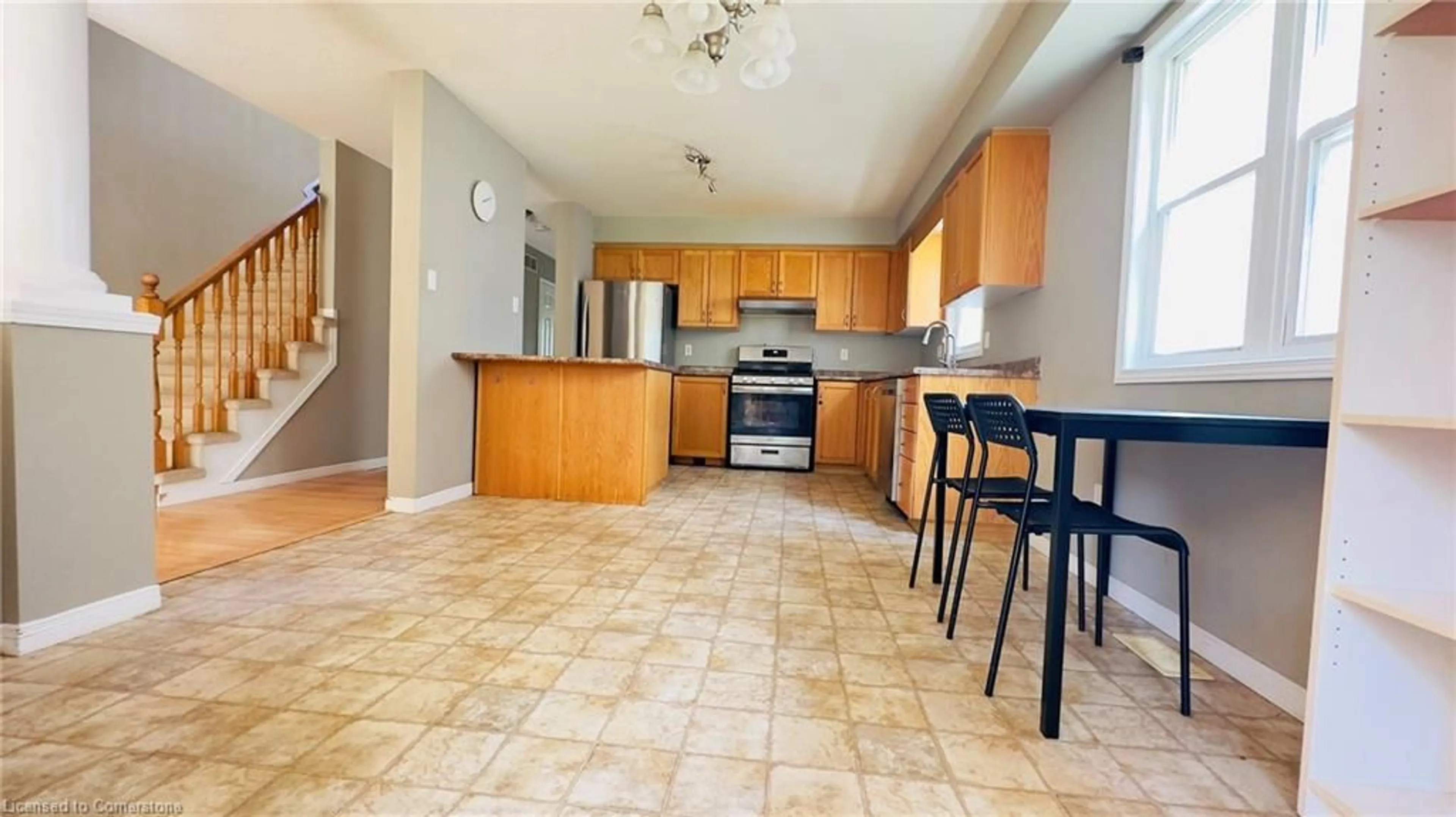 Standard kitchen, wood floors, cottage for 753 Laurelwood Dr, Waterloo Ontario N2V 2W2