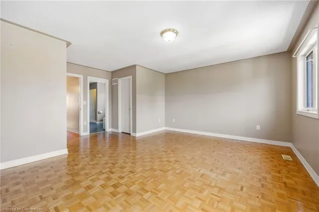 Additional property image - 7173 Village Walk