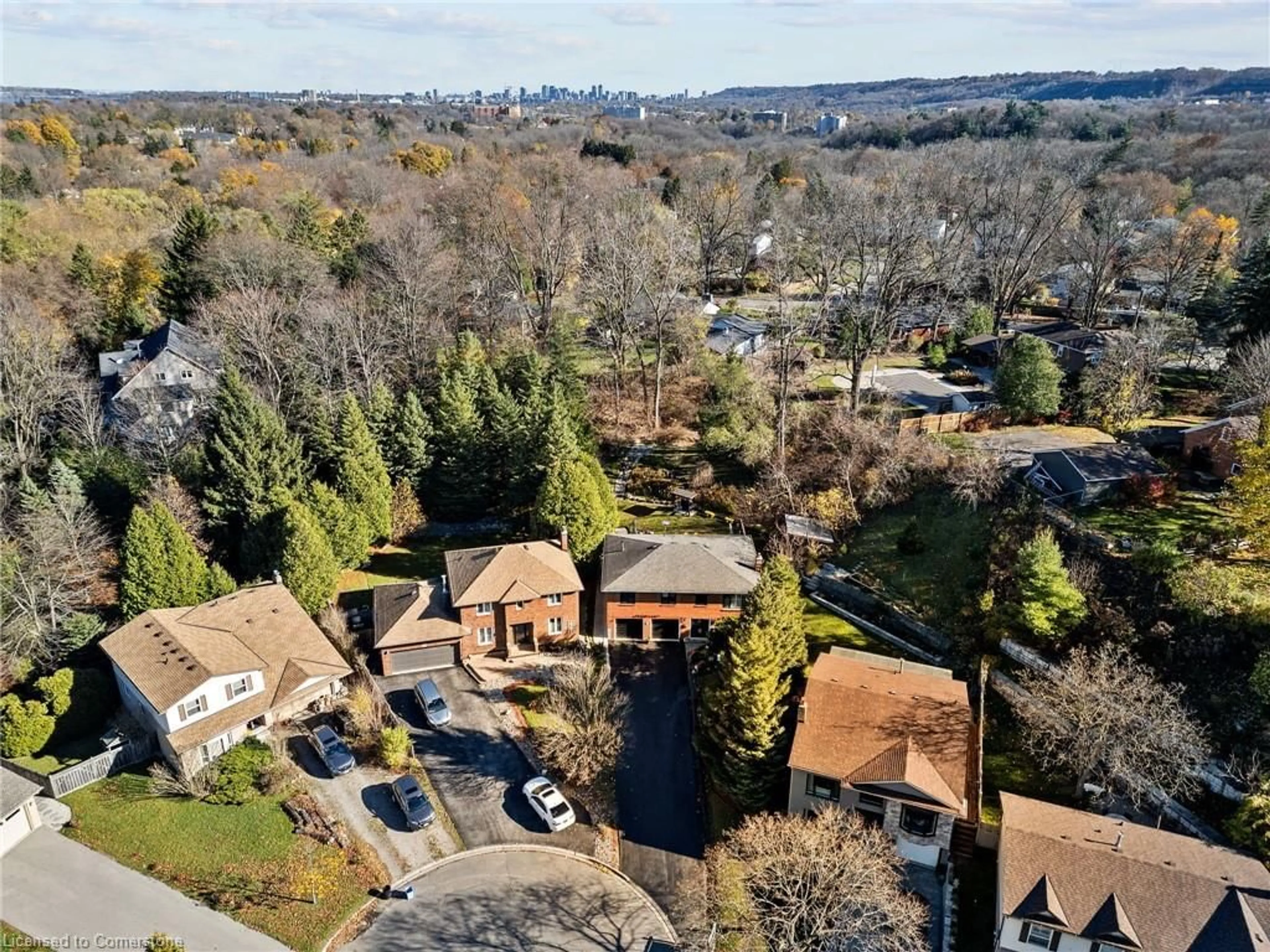 Frontside or backside of a home, cottage for 12 Portal Crt, Dundas Ontario L9H 6A4