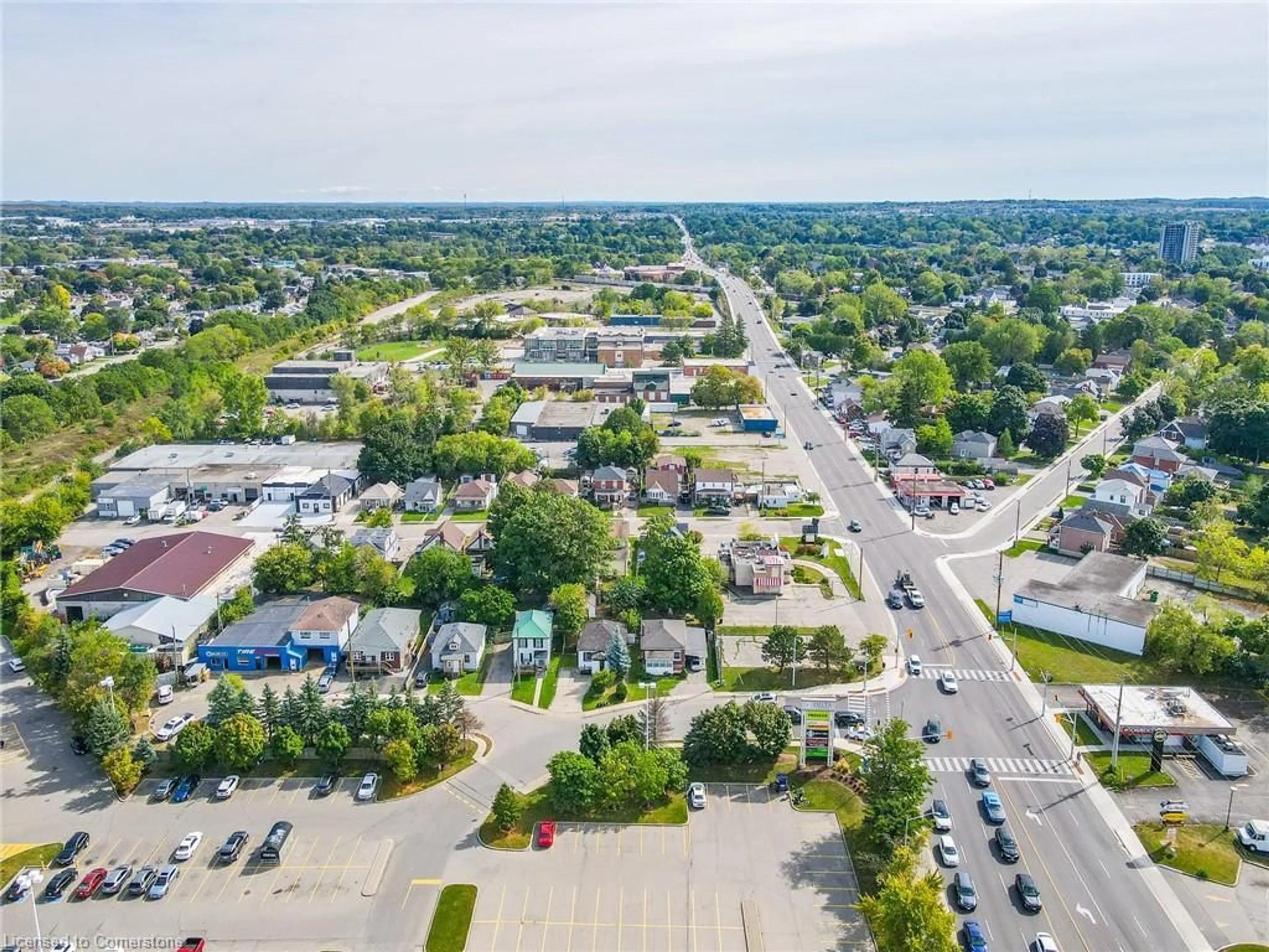 A pic from exterior of the house or condo, the street view for 5 Easton St, Cambridge Ontario N1R 1G3