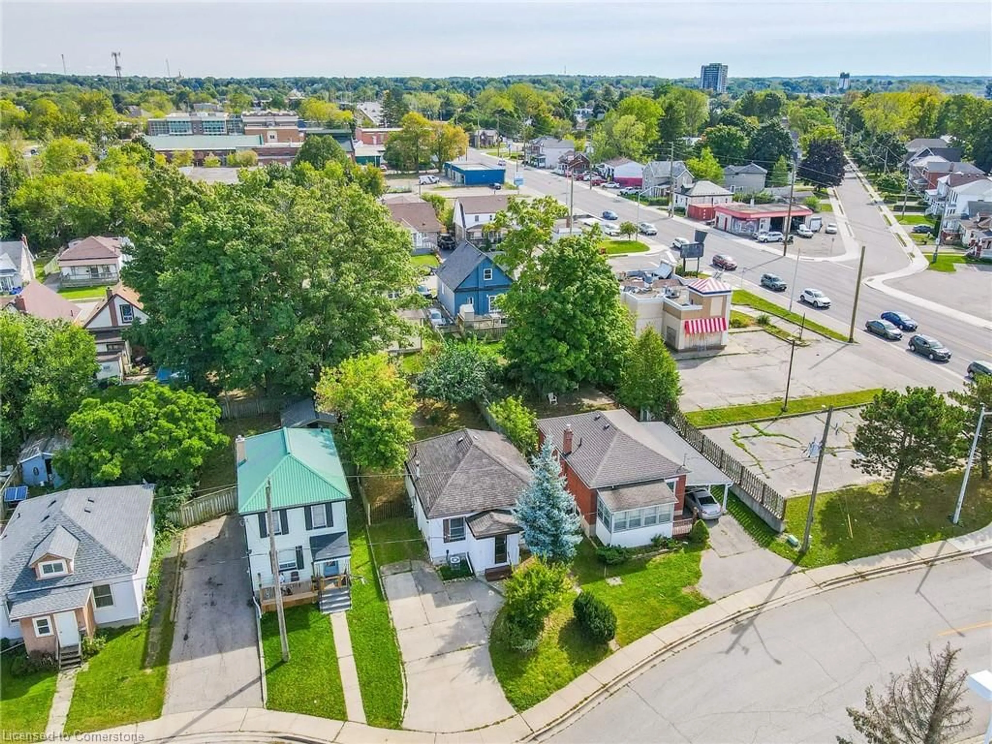 Frontside or backside of a home, the street view for 5 Easton St, Cambridge Ontario N1R 1G3