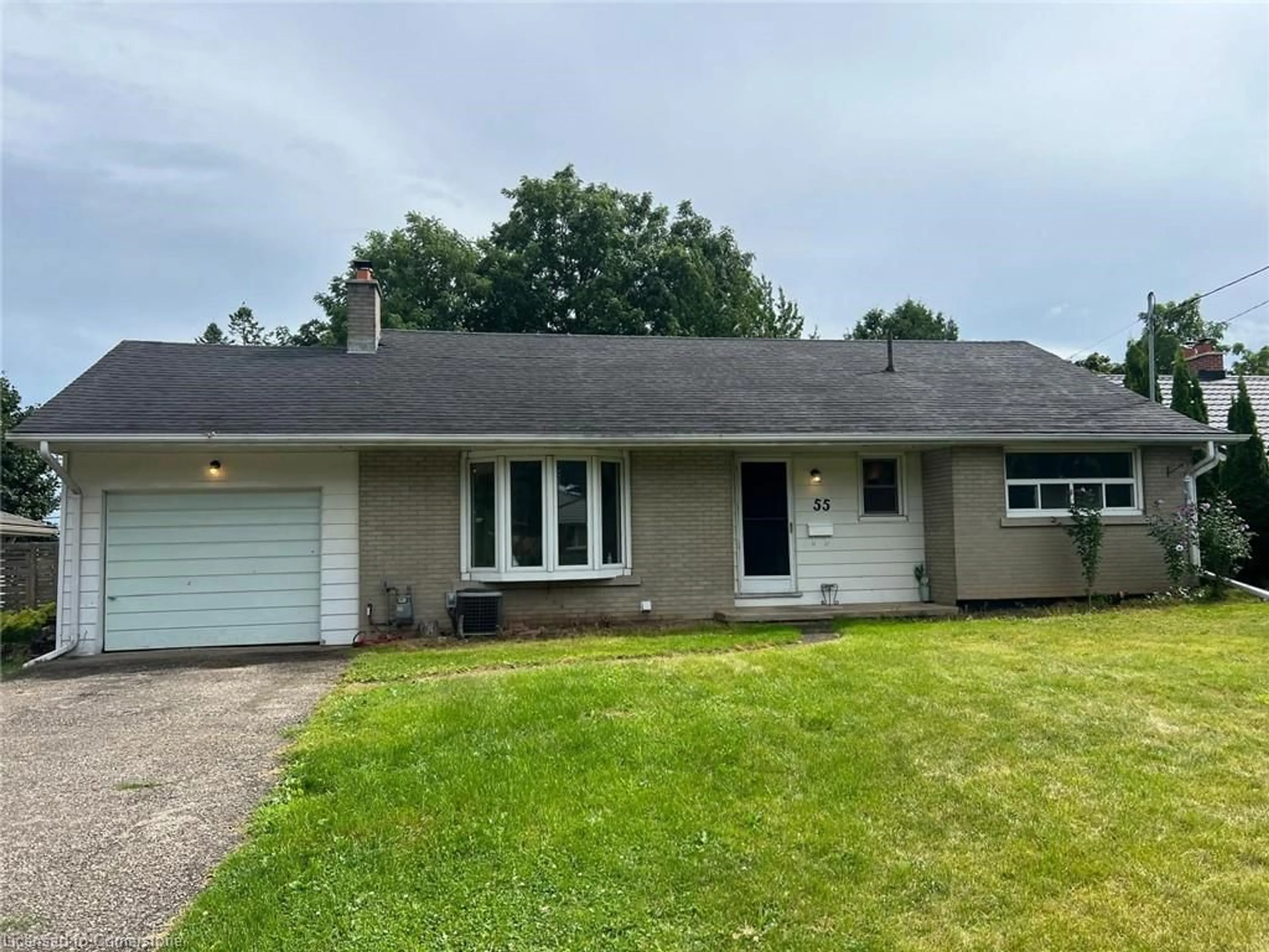 Frontside or backside of a home, cottage for 55 Parkwood Dr, Cambridge Ontario N1S 3K9