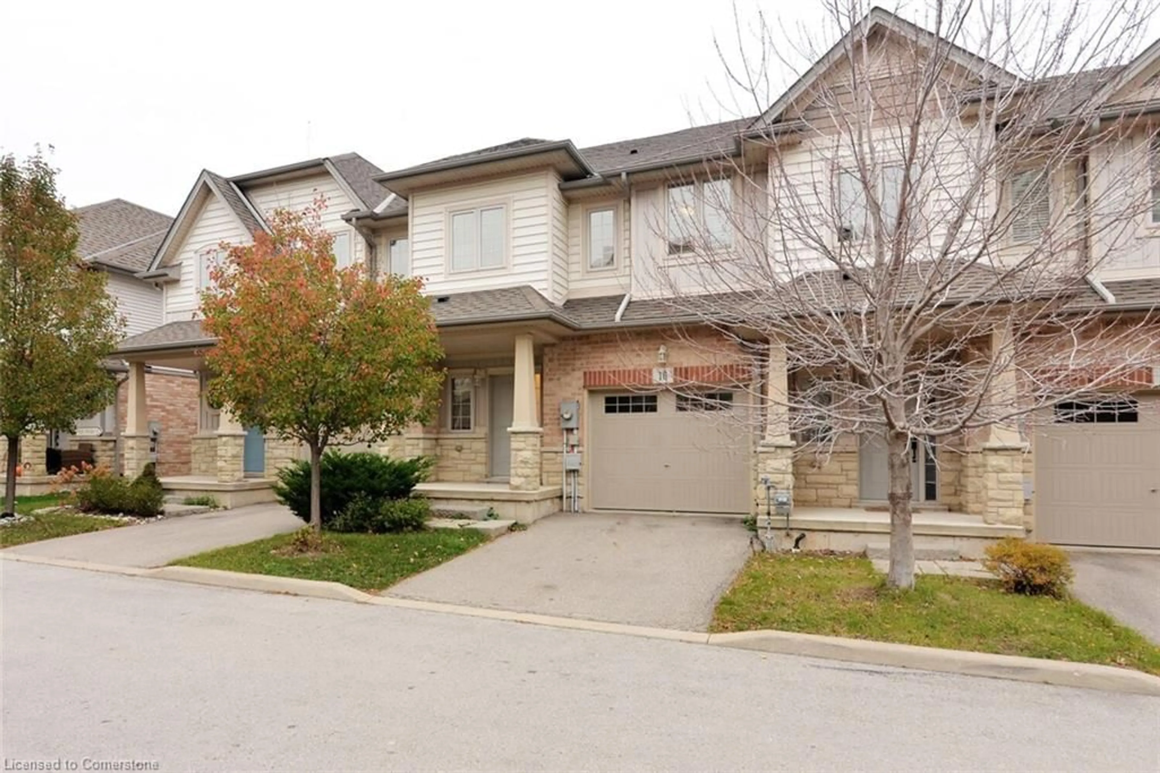 A pic from exterior of the house or condo, the street view for 7 Lakelawn Rd #10, Grimsby Ontario L3M 0E9