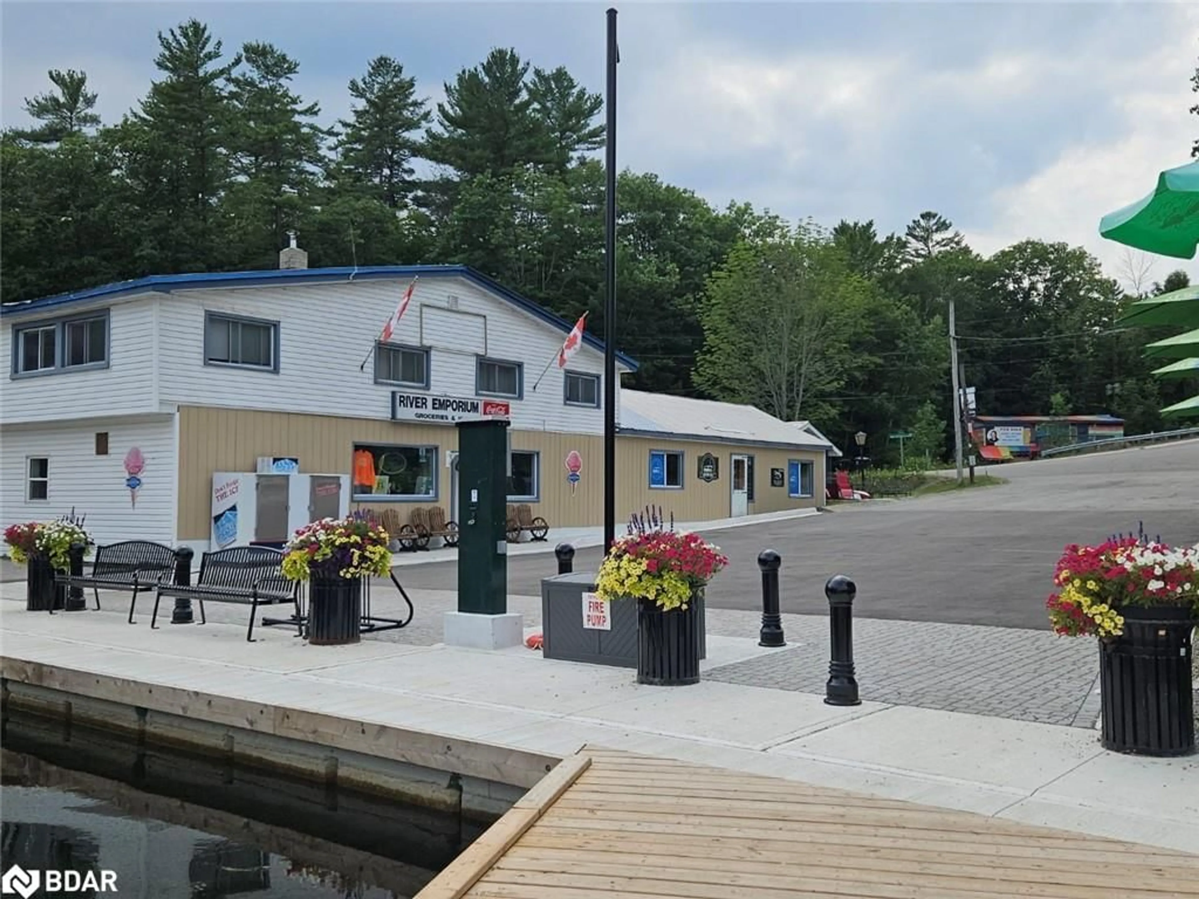 Patio, the front or back of building for 1725 Earl Haid Avenue Crescent, Severn Ontario L0K 1E0