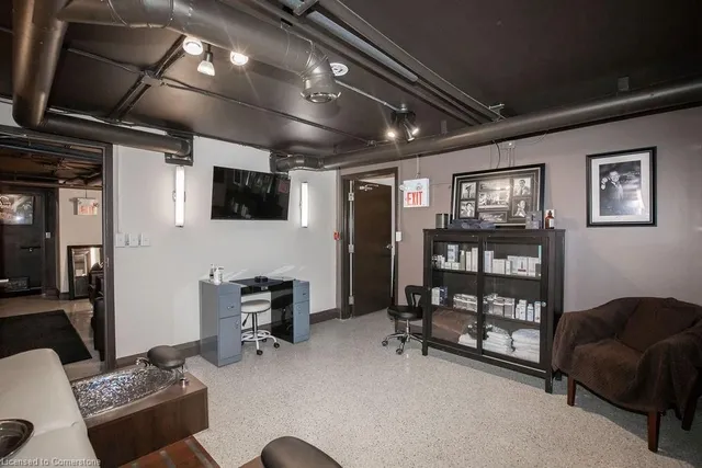 Additional property image - 2082 Pine St