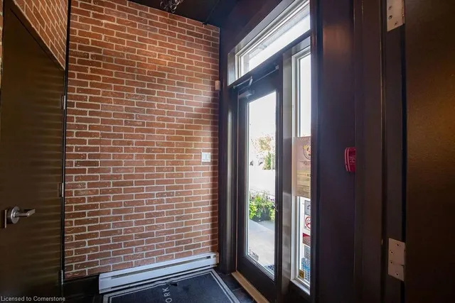 Additional property image - 2082 Pine St