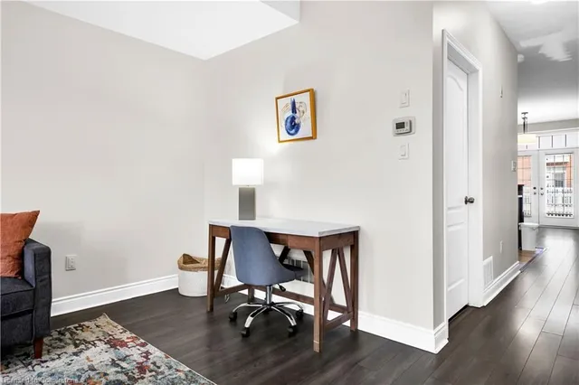 Additional property image - 2082 Pine St