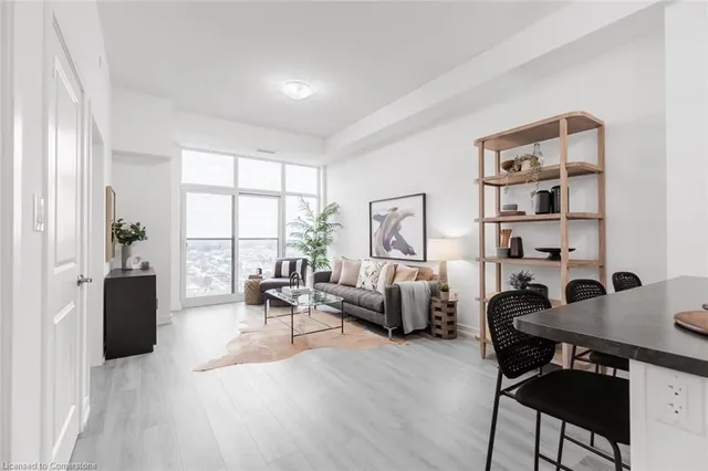Additional property image - 470 Dundas St Unit 1203