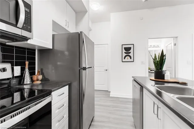Additional property image - 470 Dundas St Unit 1203