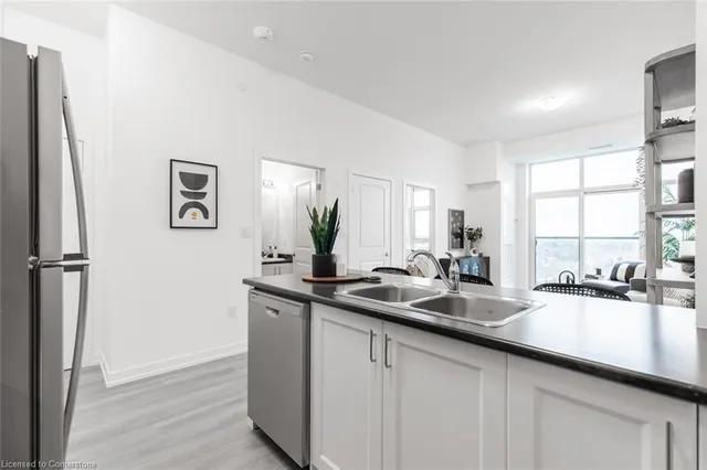 Additional property image - 470 Dundas St Unit 1203