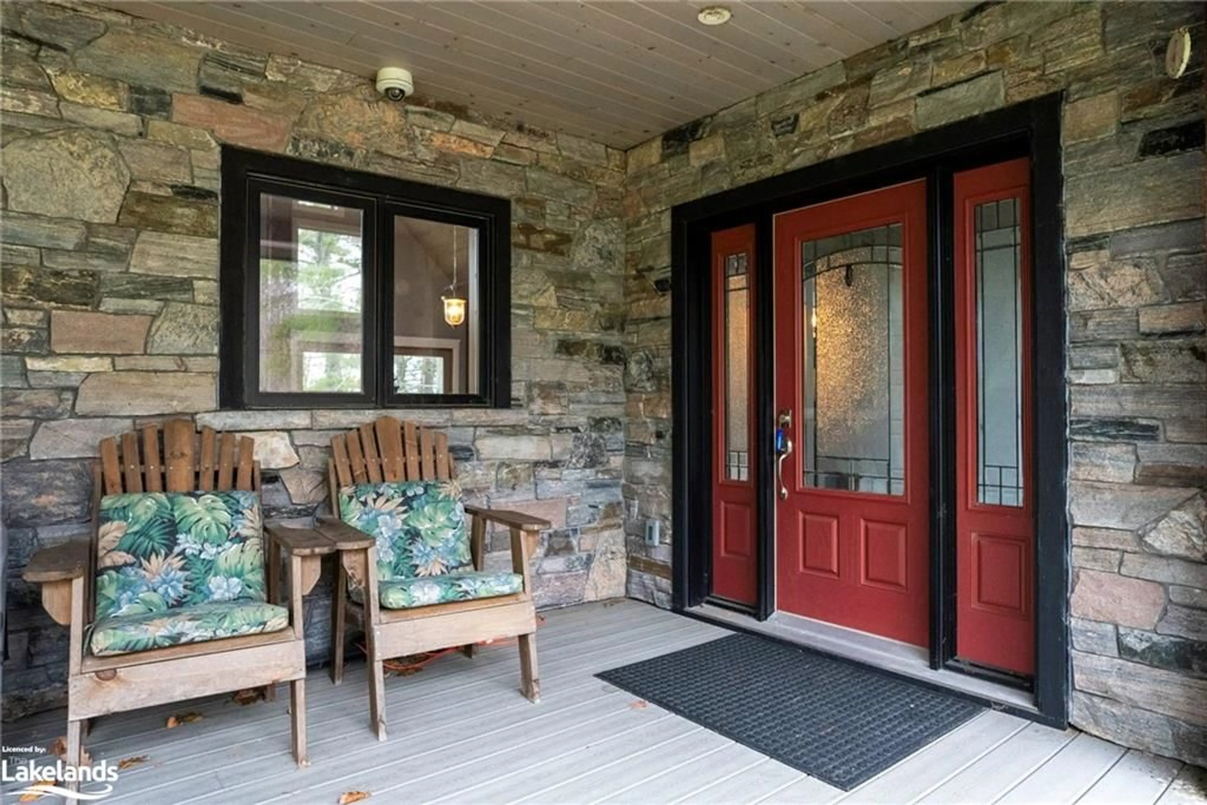 Indoor entryway, wood floors for 3298 Seydel Lane Lane, Coldwater Ontario L0K 1E0