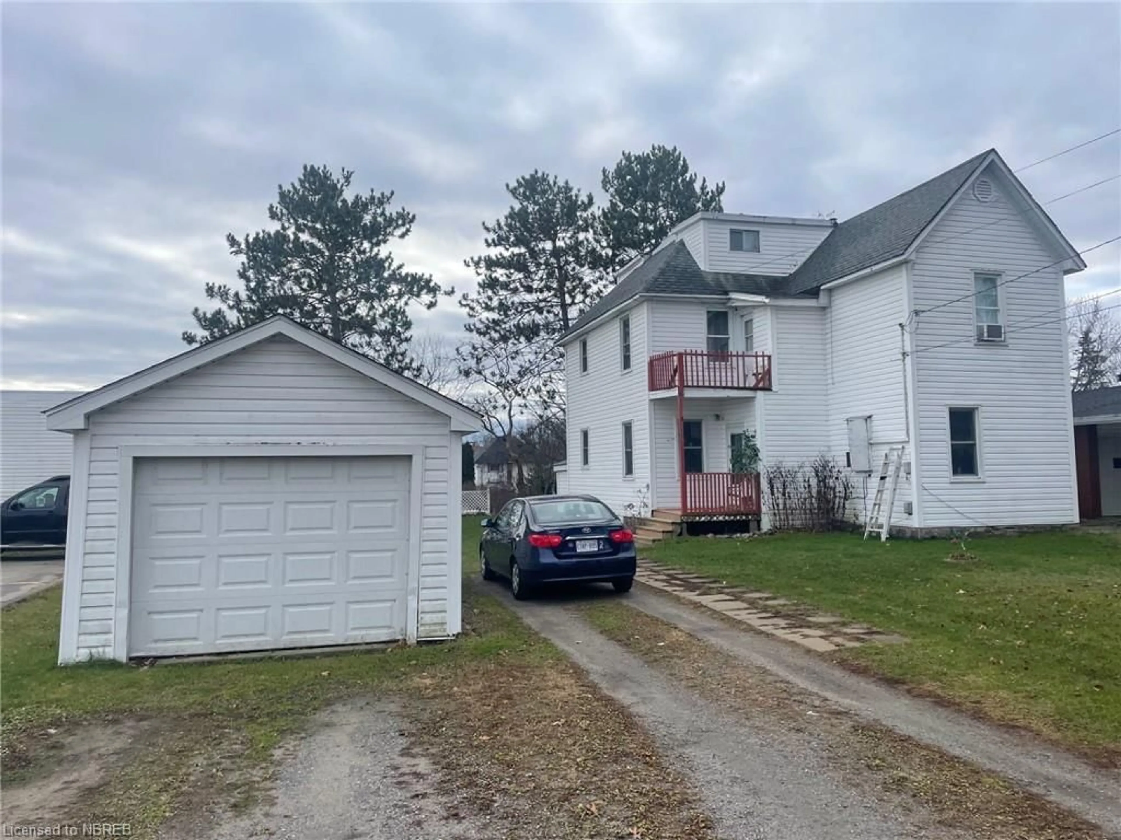 Frontside or backside of a home, the street view for 28 William St, Sturgeon Falls Ontario P2B 2A3