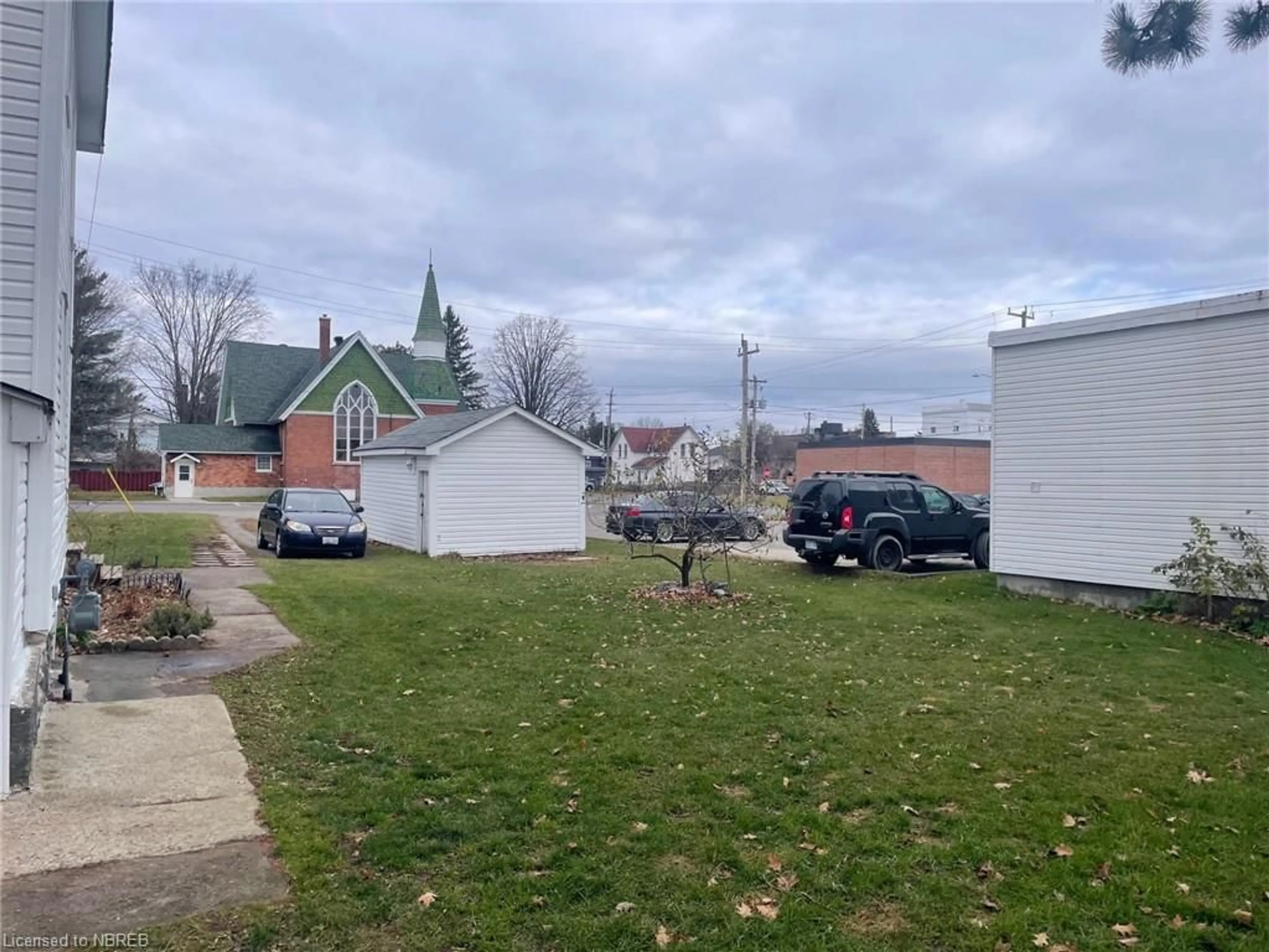 Frontside or backside of a home, the street view for 28 William St, Sturgeon Falls Ontario P2B 2A3