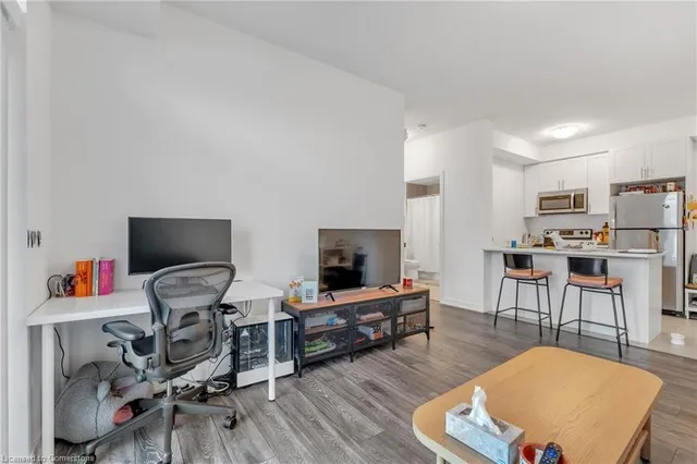 Additional property image - 101 Shoreview Pl Unit 212