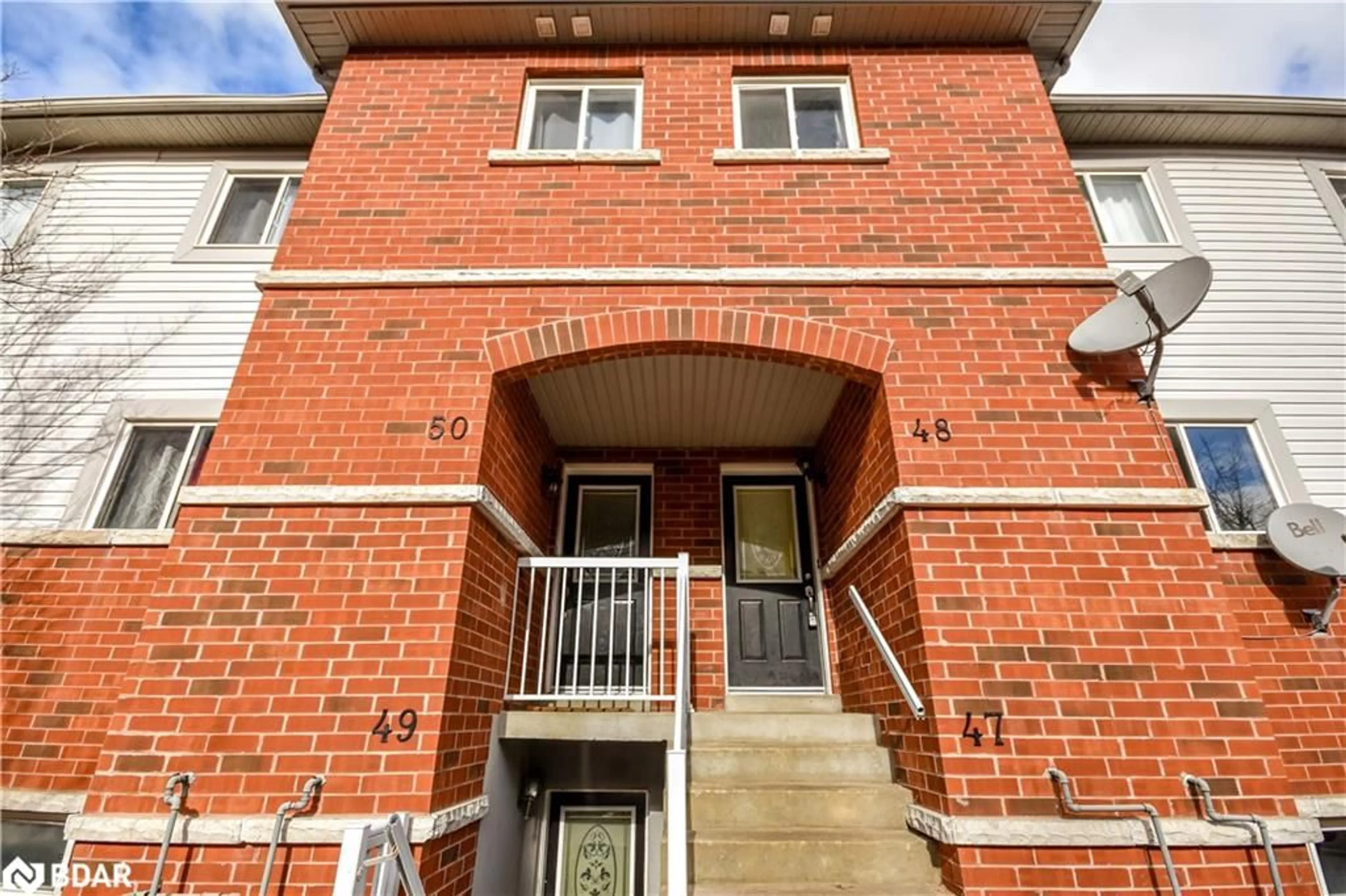 A pic from exterior of the house or condo, the front or back of building for 239 Ferndale Dr #47, Barrie Ontario L4N 0T6