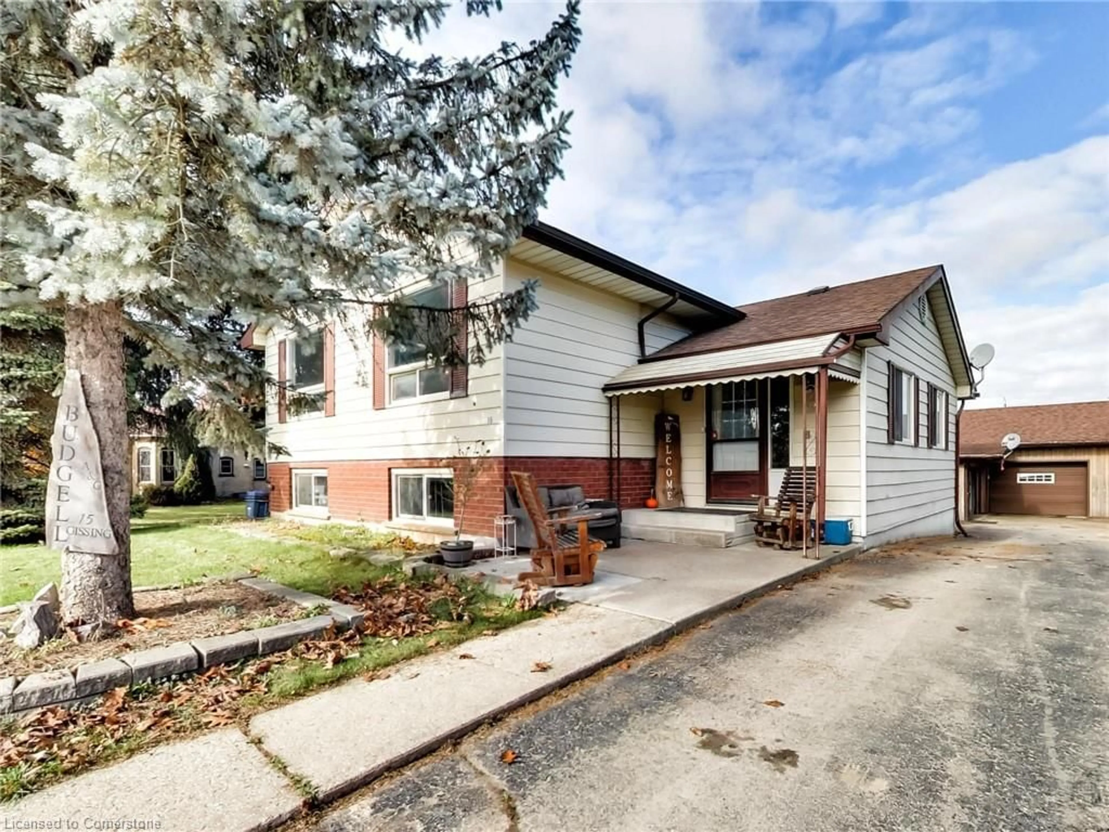 Frontside or backside of a home for 15 Gissing St, Princeton Ontario N0J 1V0