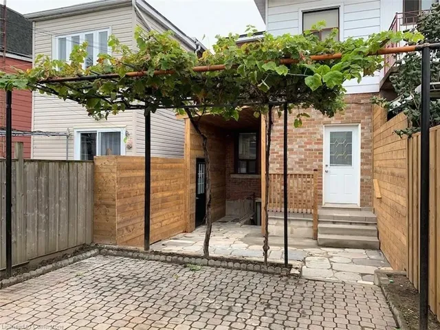 Additional property image - 135 Hope St