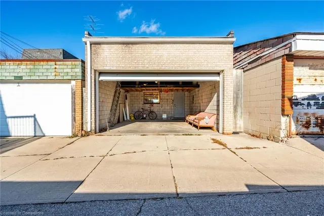 Additional property image - 135 Hope St
