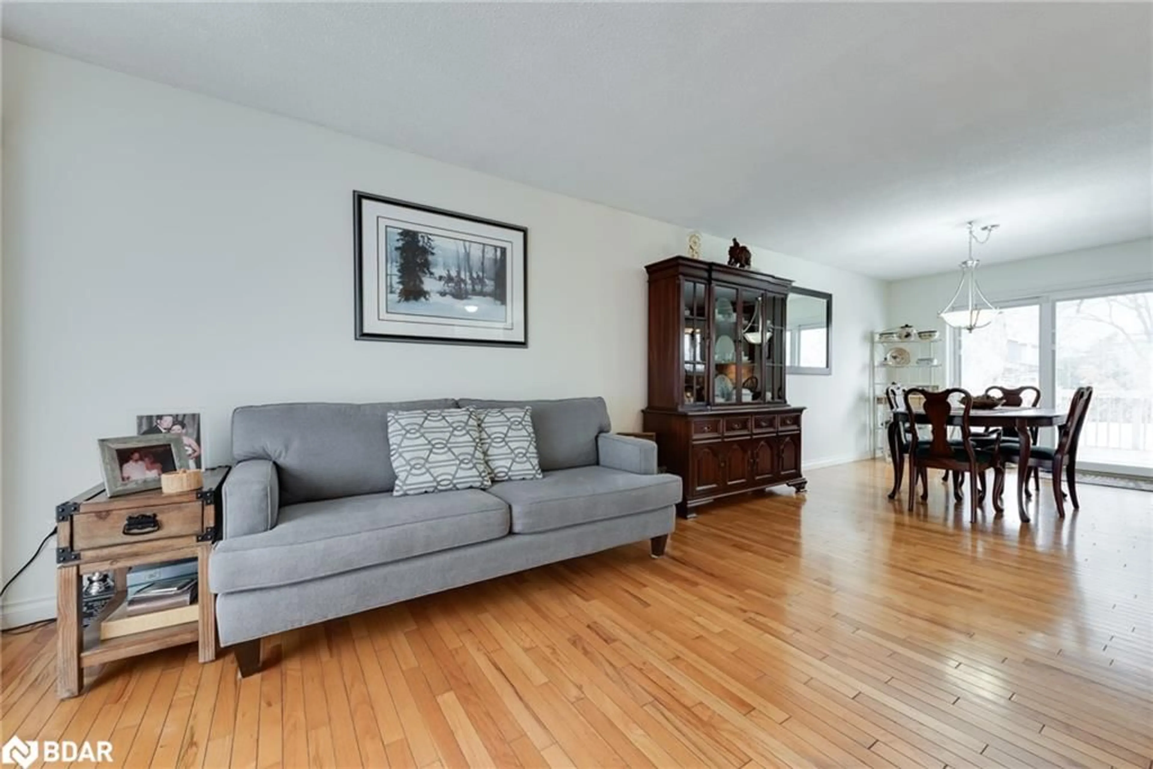 Living room, wood floors for 7 Keats Dr, Barrie Ontario L4N 6C7