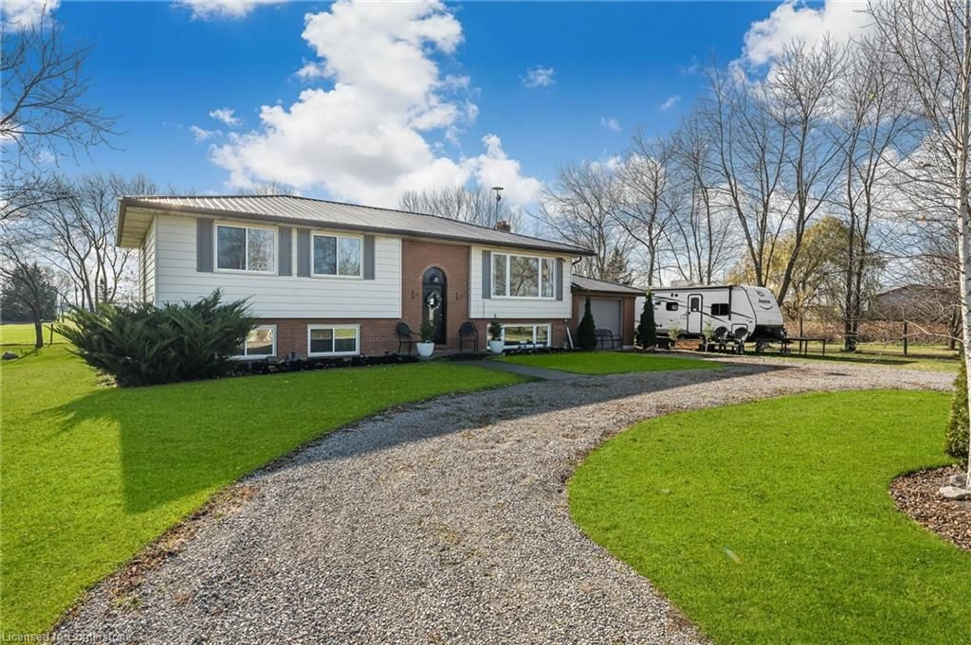 Frontside or backside of a home, cottage for 7761 Canborough Rd, Dunnville Ontario N1A 2W1