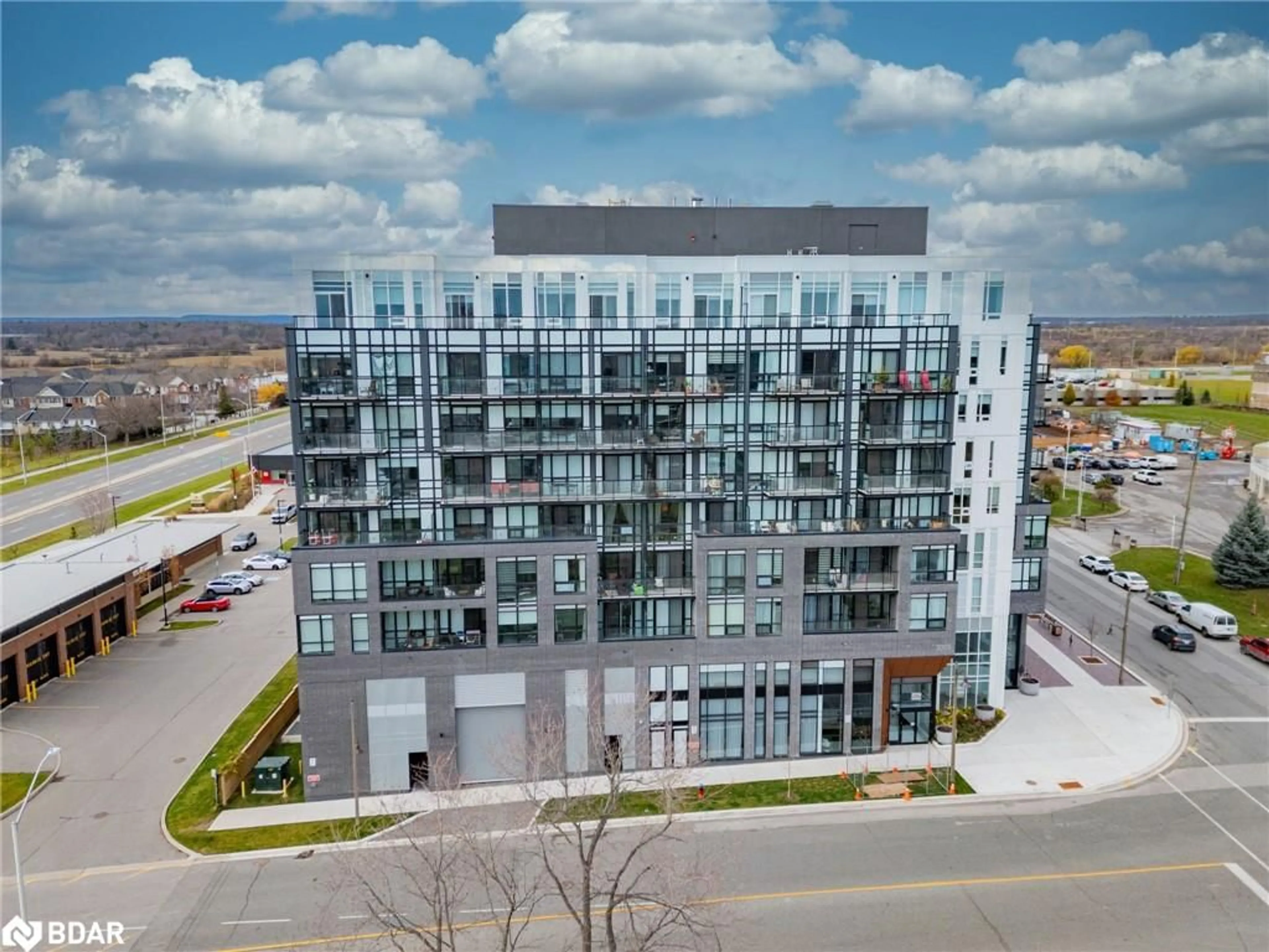 A pic from exterior of the house or condo, the front or back of building for 3005 Pine Glen Rd #308, Oakville Ontario L6M 5P5