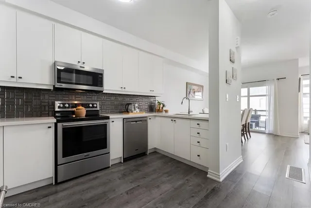 Additional property image - 61 Soho St Unit 84