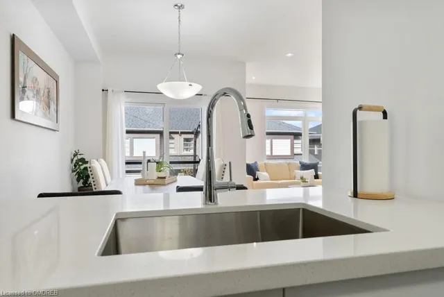 Additional property image - 61 Soho St Unit 84