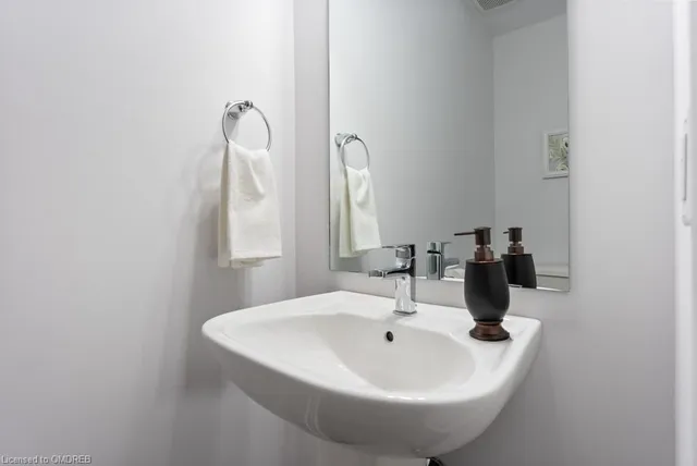Additional property image - 61 Soho St Unit 84