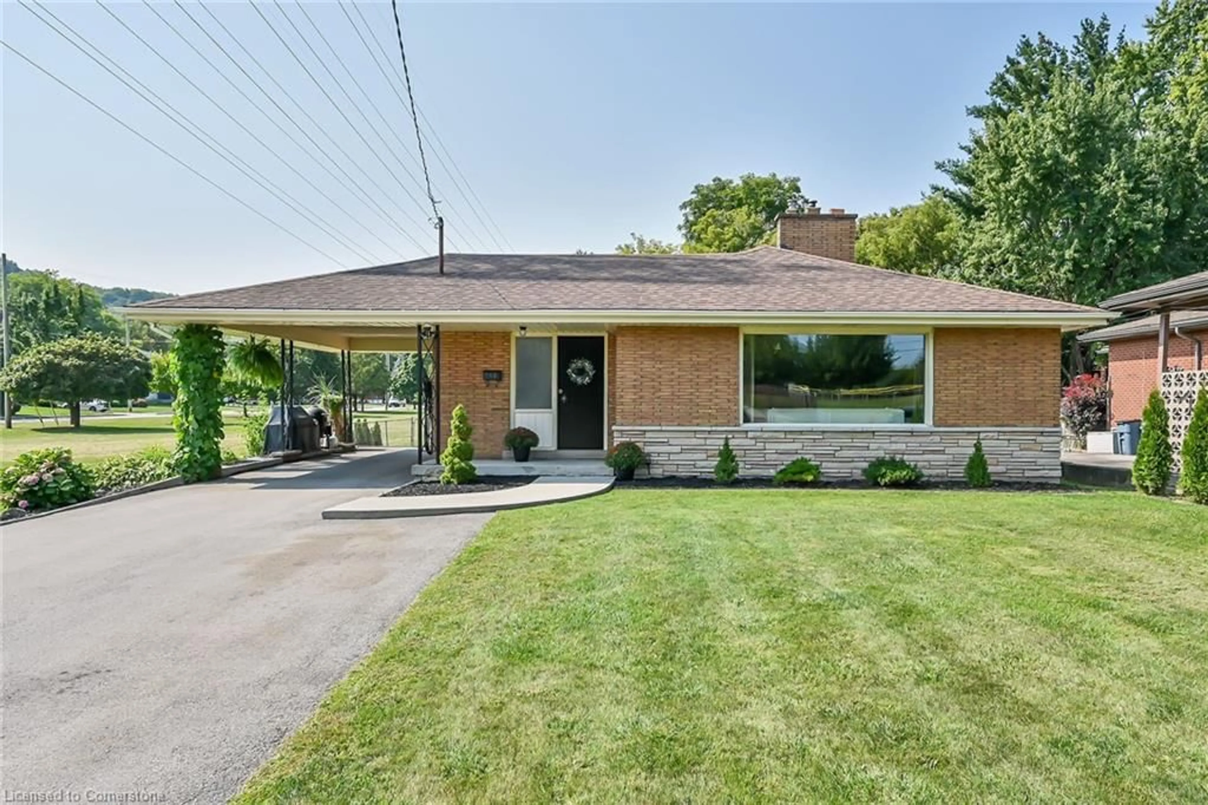 Frontside or backside of a home, cottage for 166 Rifle Range Rd, Hamilton Ontario L8S 3B6