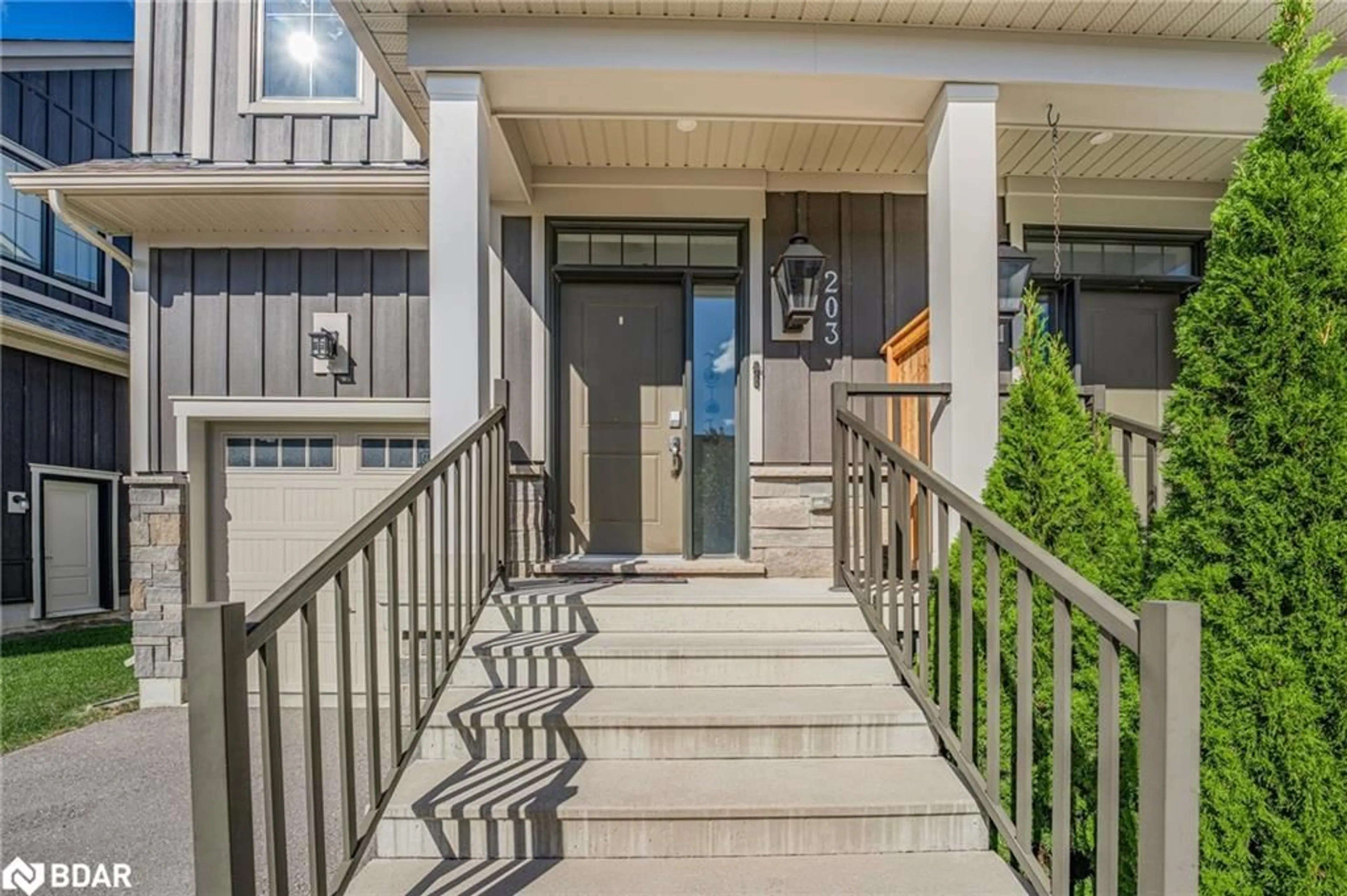 Indoor entryway, cement floor for 203 Yellow Birch Cres, The Blue Mountains Ontario L9Y 4E2