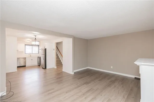 Additional property image - 73 Fonthill Rd