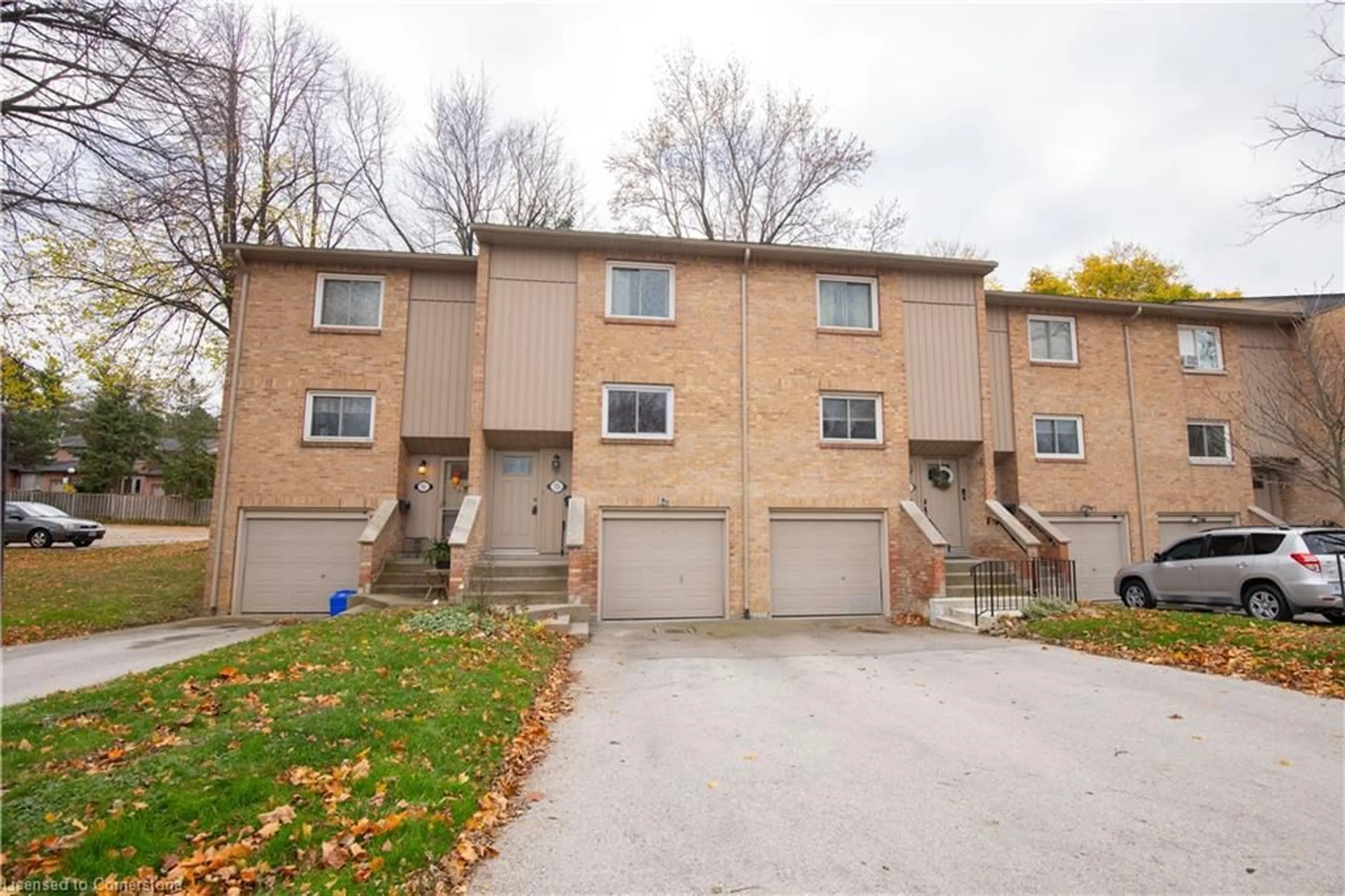 A pic from exterior of the house or condo, cottage for 73 Fonthill Rd, Hamilton Ontario L9C 6T1