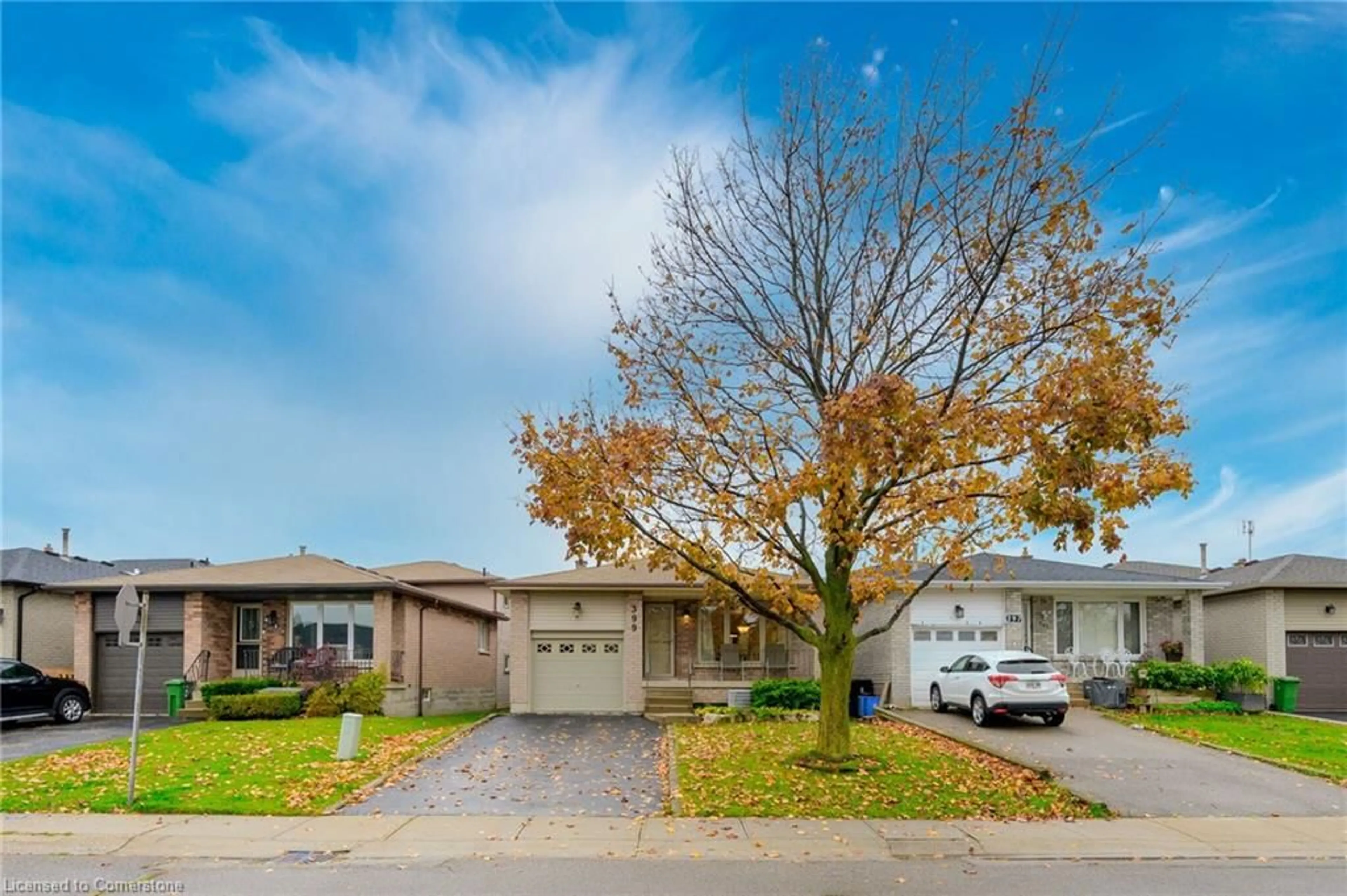 A pic from exterior of the house or condo, the street view for 399 Rexford Dr, Hamilton Ontario L8W 2M5