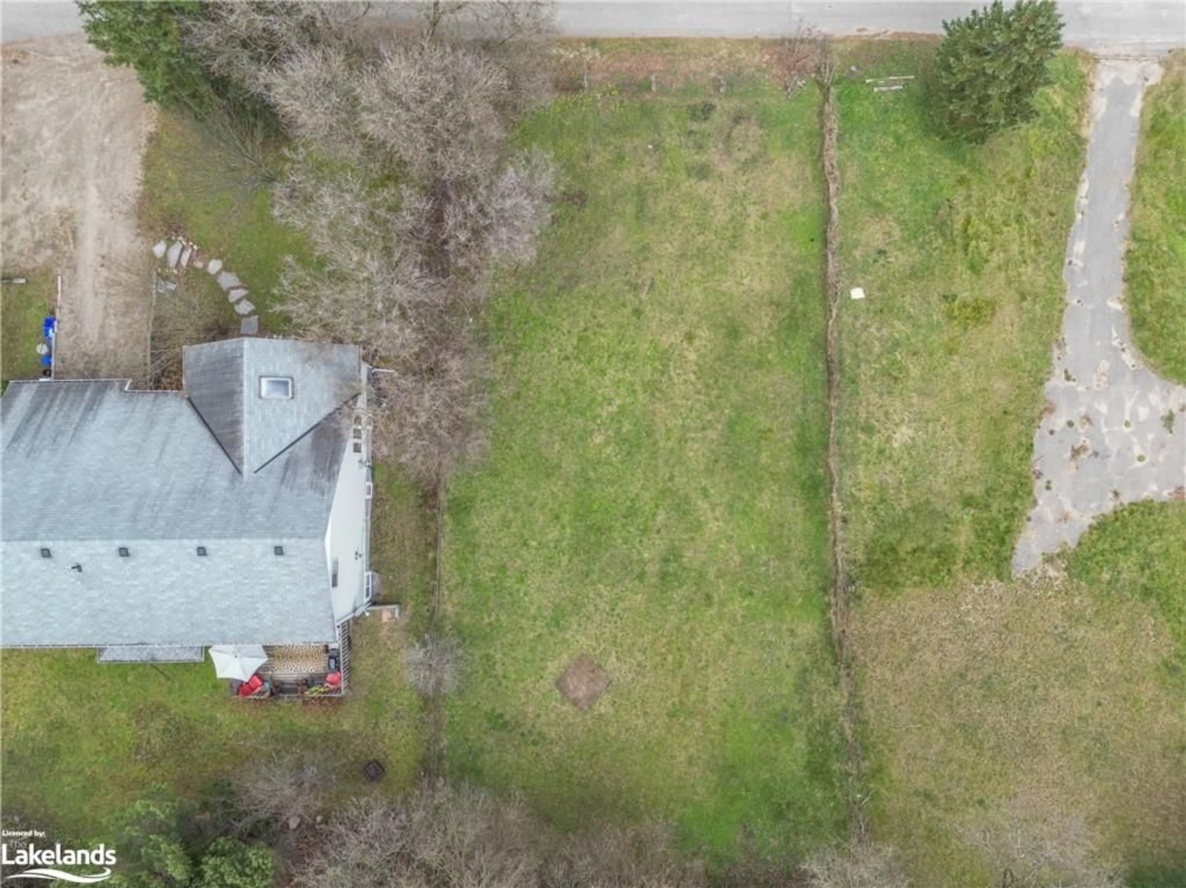 Frontside or backside of a home, the street view for LOT 4 Elm St, Burk's Falls Ontario P0A 1C0