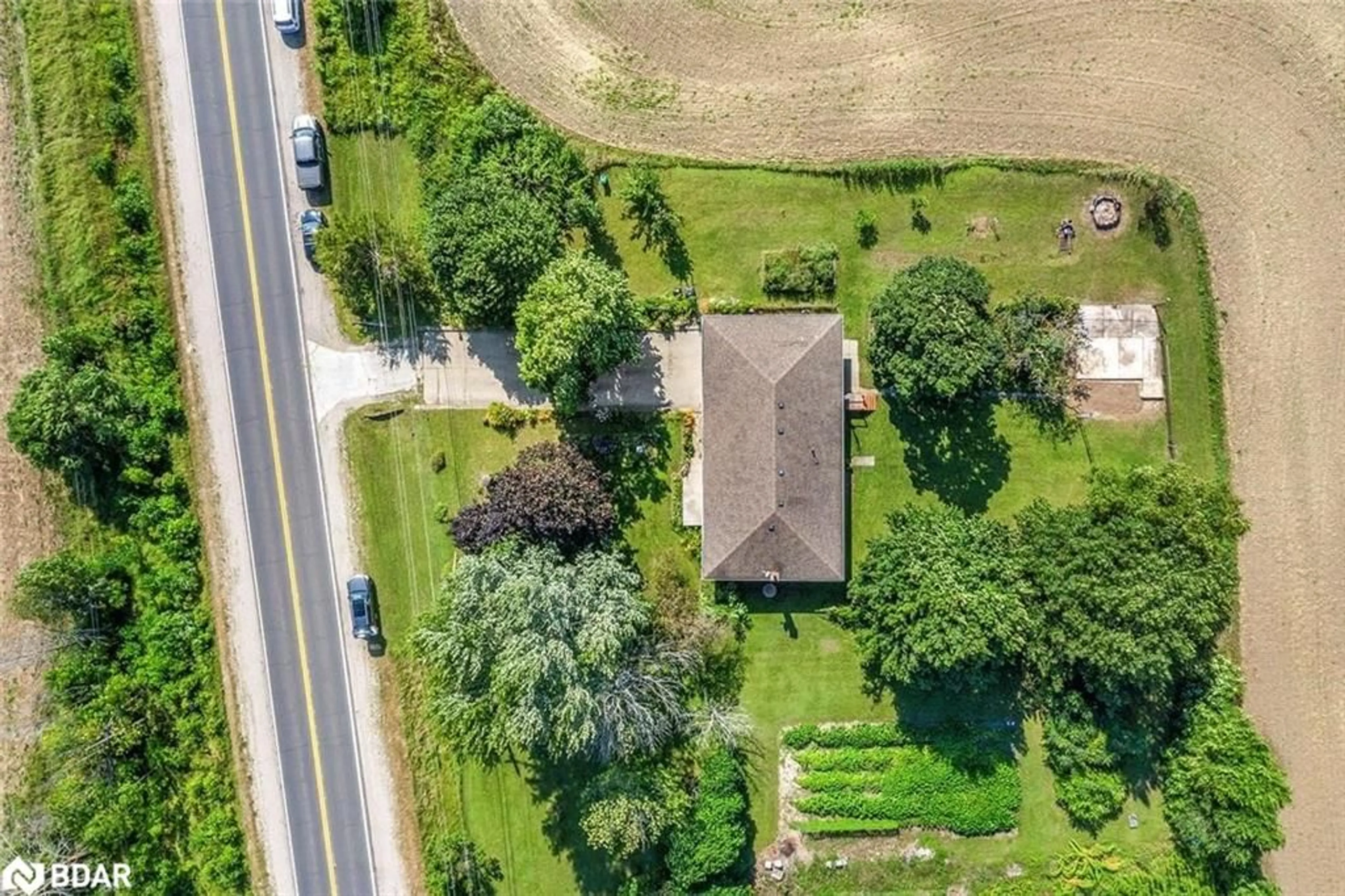 Frontside or backside of a home, the street view for 1736 Killarney Beach Rd, Innisfil Ontario L0L 1W0