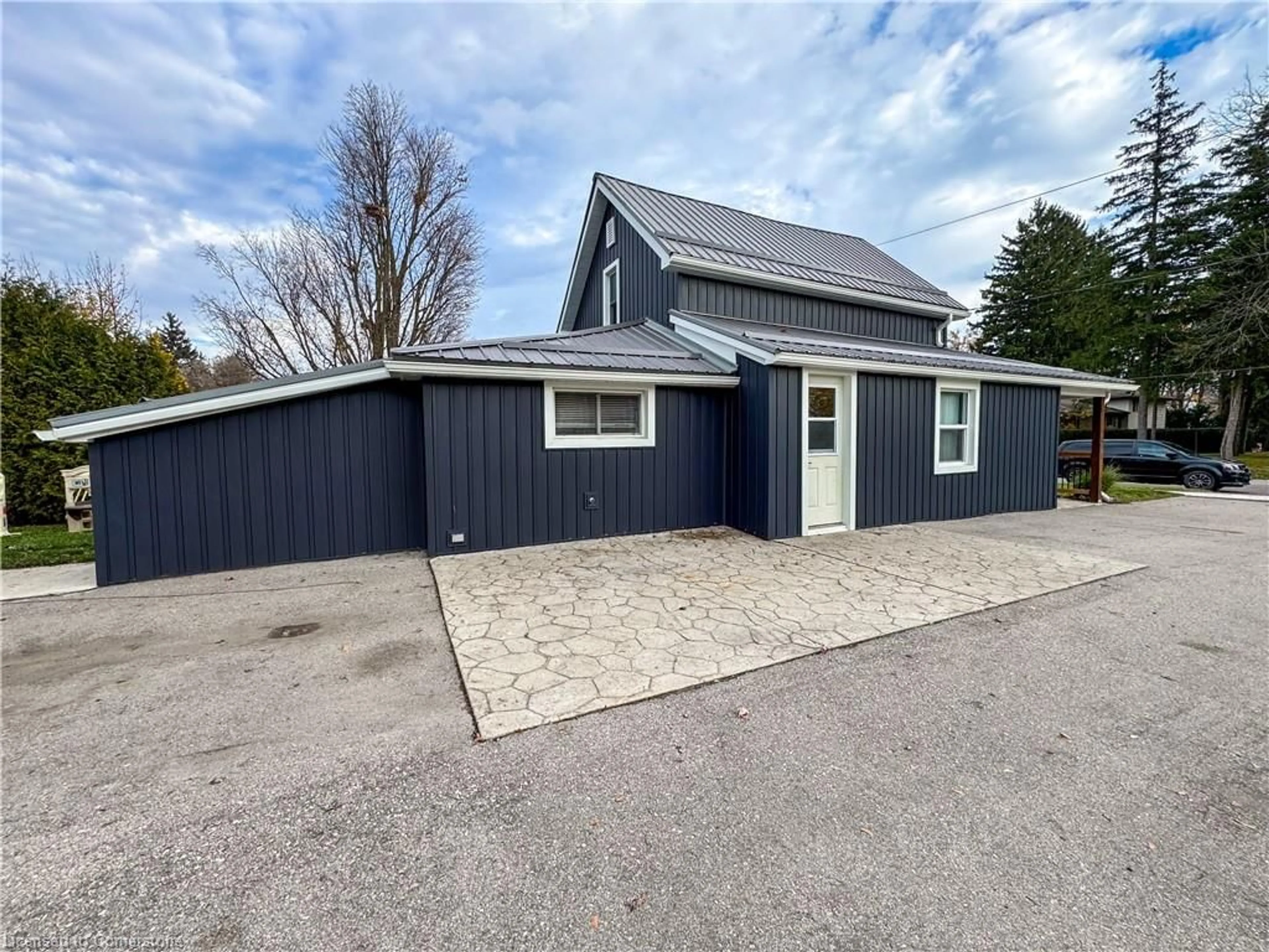 Frontside or backside of a home, cottage for 174 Wellington St, Waterford Ontario N0E 1Y0