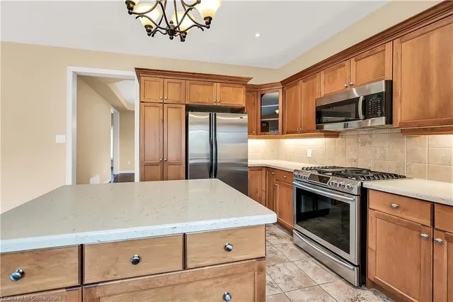 Additional property image - 61 Waterford Cres
