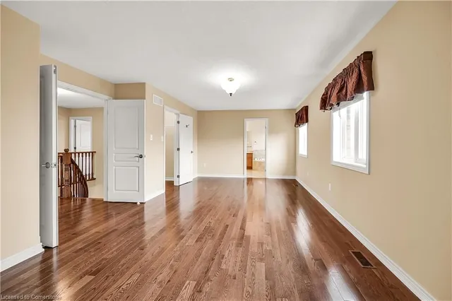 Additional property image - 61 Waterford Cres