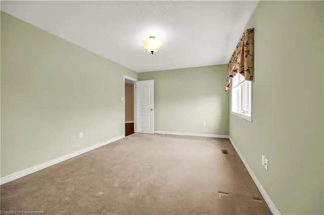 Additional property image - 61 Waterford Cres