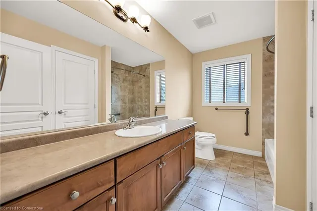 Additional property image - 61 Waterford Cres