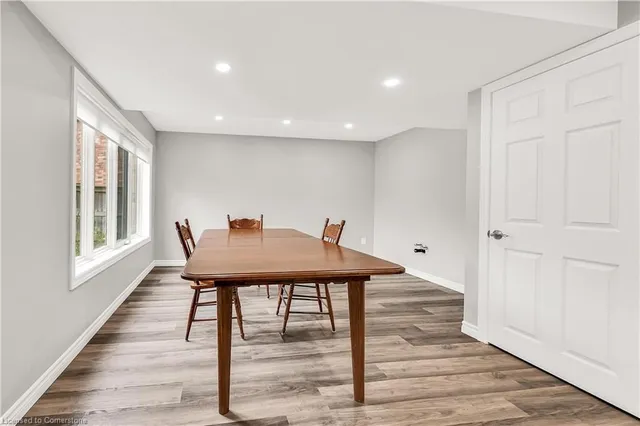 Additional property image - 61 Waterford Cres