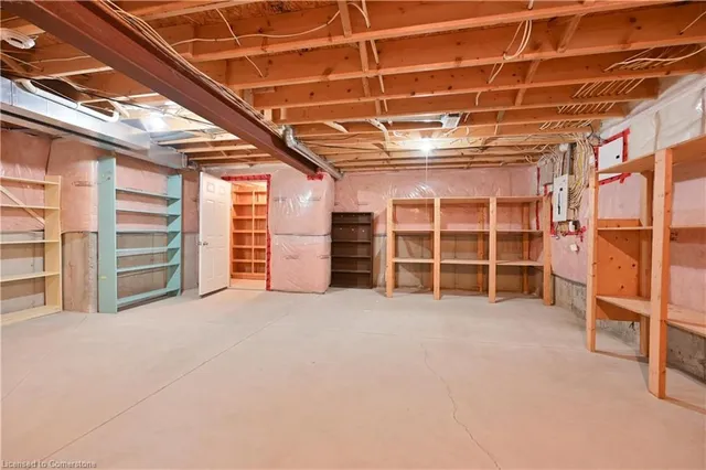 Additional property image - 61 Waterford Cres