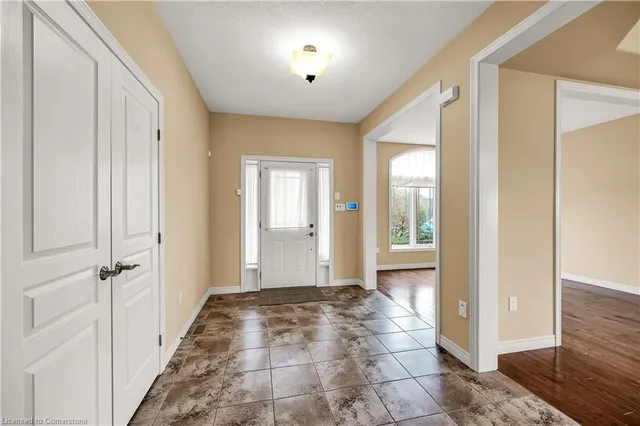 Additional property image - 61 Waterford Cres
