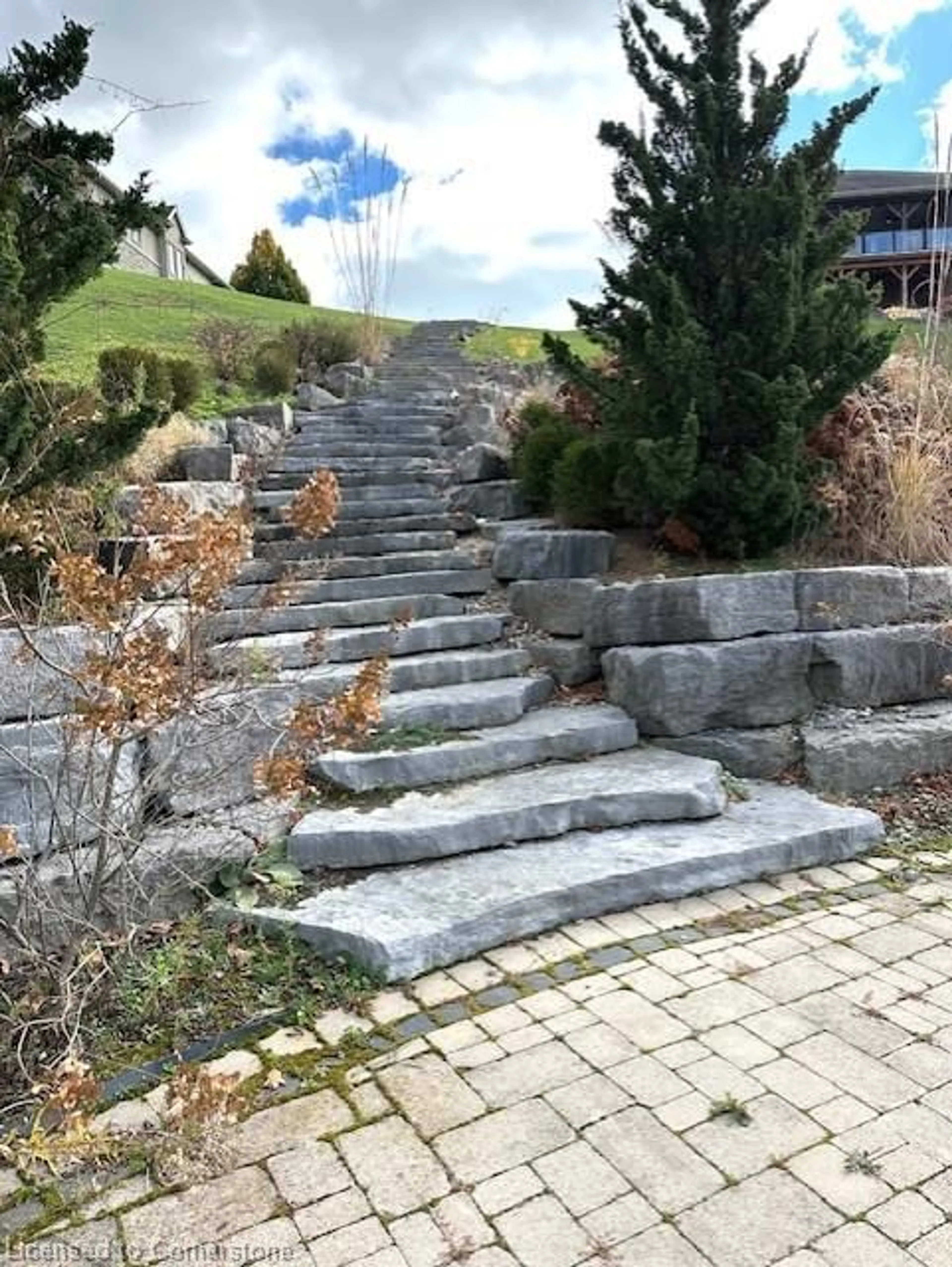 Stairs for 117 Donjon Blvd, Port Dover Ontario N0A 1N7