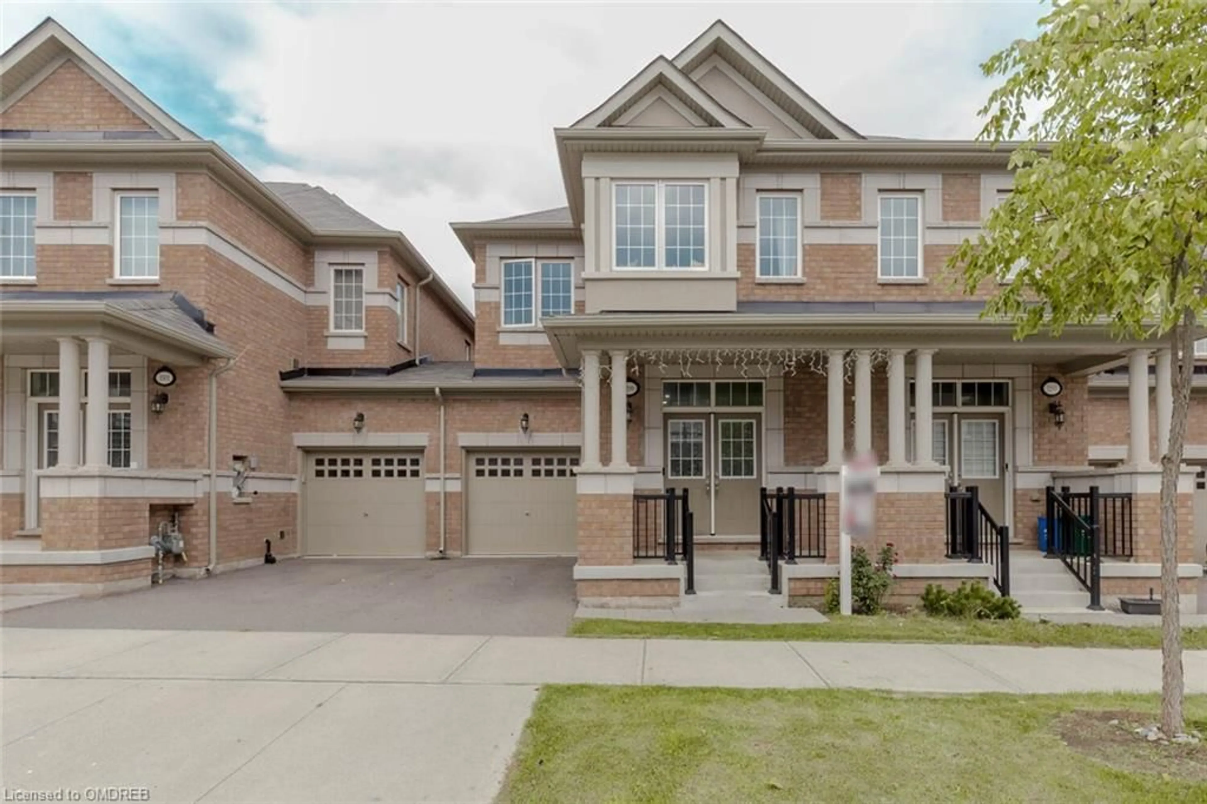 Home with brick exterior material for 3299 Jacob Way, Oakville Ontario L6M 5J9