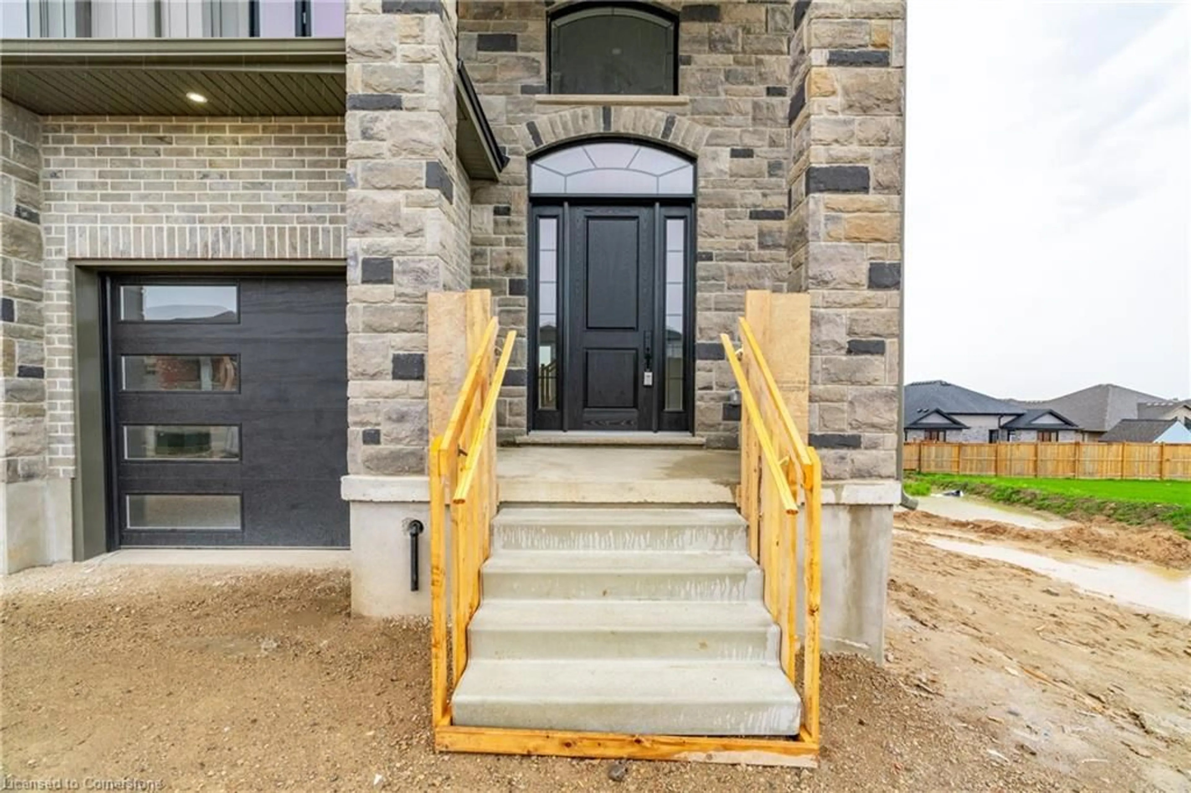 Indoor entryway, cement floor for 112 Pugh St, Milverton Ontario N0K 1M0