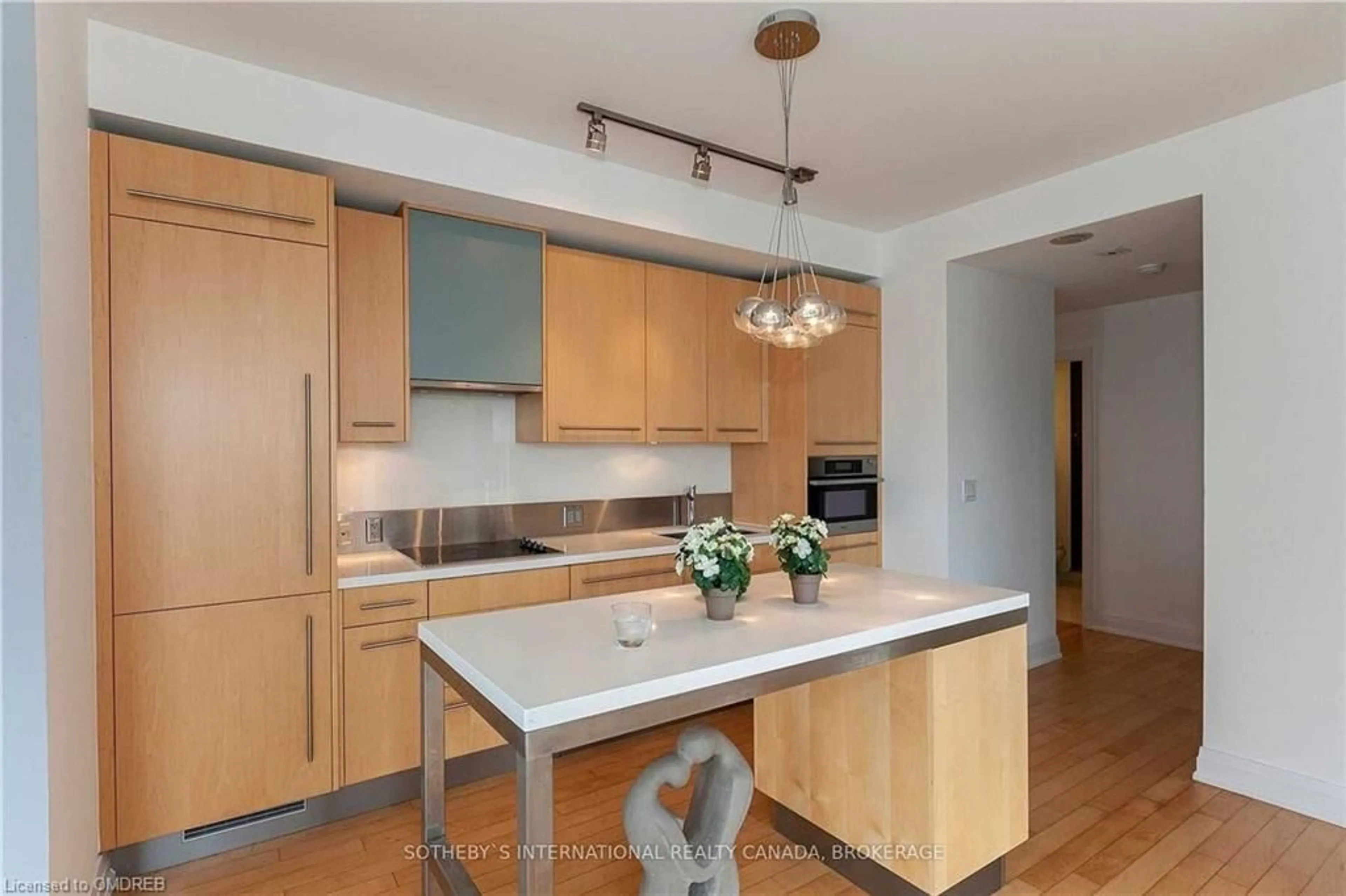 Kitchen, wood floors for 80 John St #1603, Toronto Ontario M5V 3X4