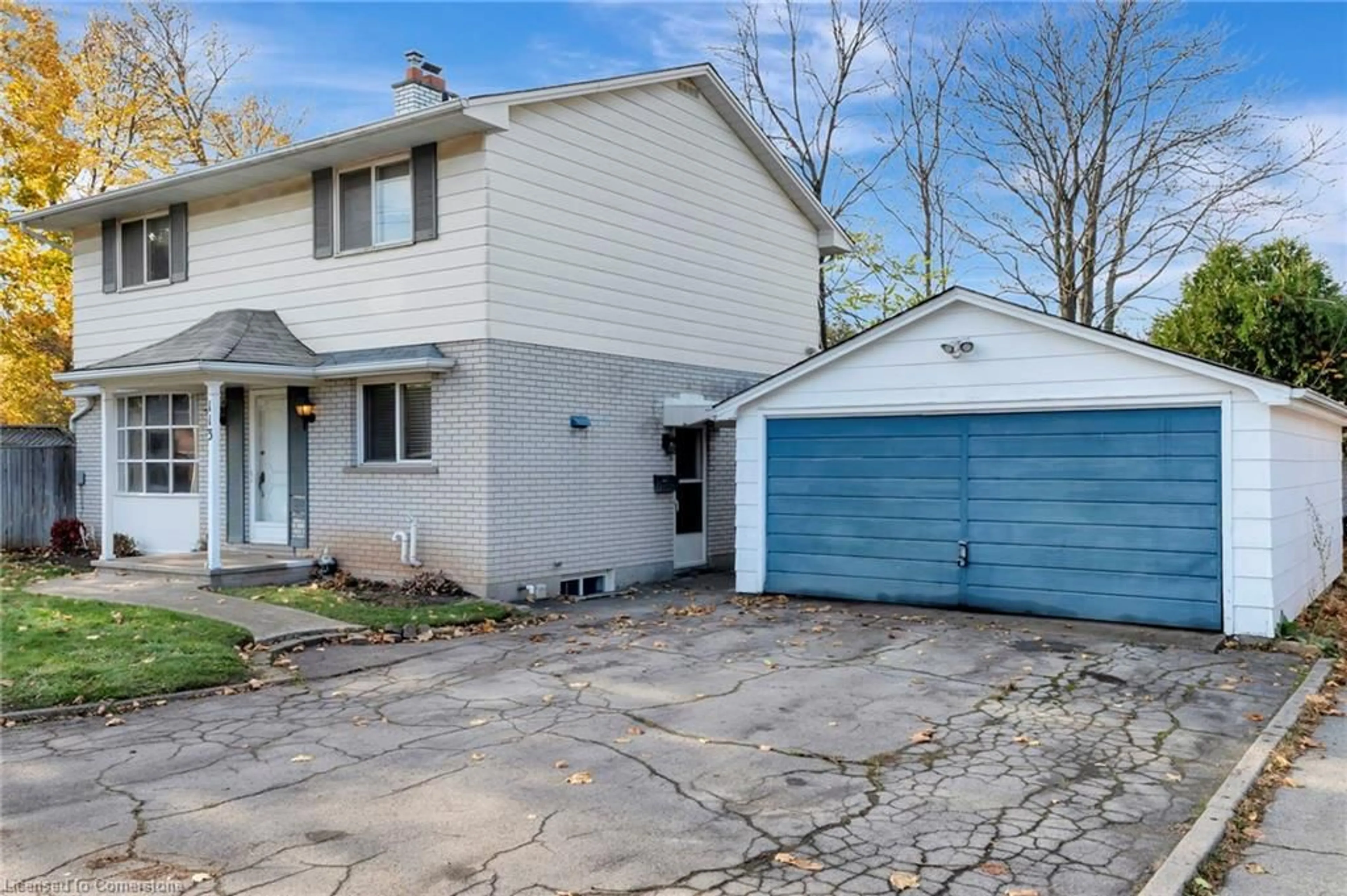 Frontside or backside of a home, cottage for 113 Green Rd, Hamilton Ontario L8G 3W9