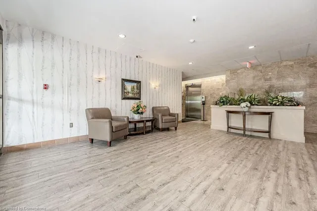 Additional property image - 3227 King St Unit 301